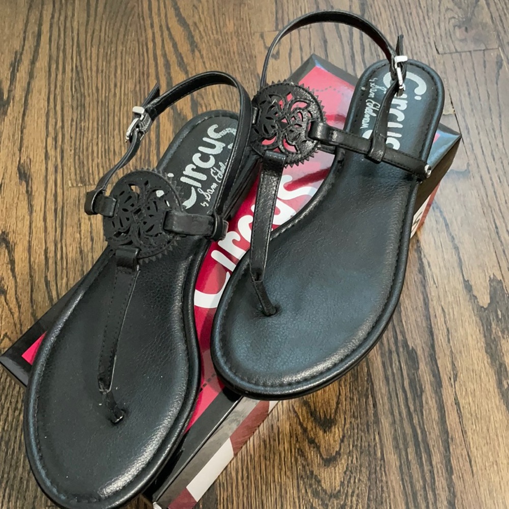 Black Sandals 🖤